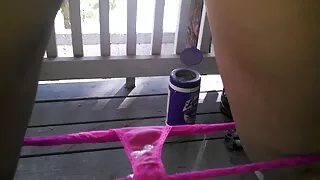 Работници чукат едро ...
