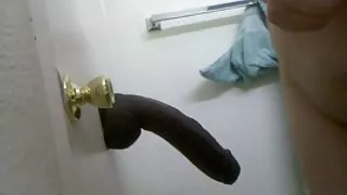 Стройните момичета д ...