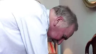 Дики охламон чука мо ...