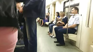 Зашеметяваща блондин ...