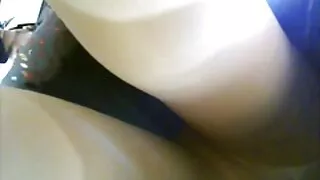 Красива блондинка за ...