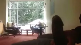 Млади и красиви жени ...