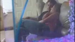 Стройна красавица се ...