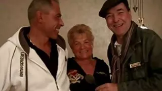 Гали с пръсти ануса  ...