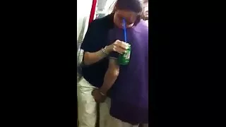 Чукаха се заедно por ...