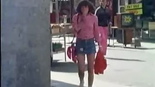Мъж се чука с жена с ...