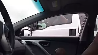 Хубава жена целуна п ...
